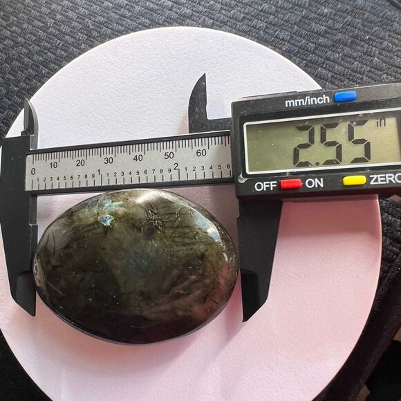 Labradorite Crystal‎ Palmstone (8) - Picture 10 of 11